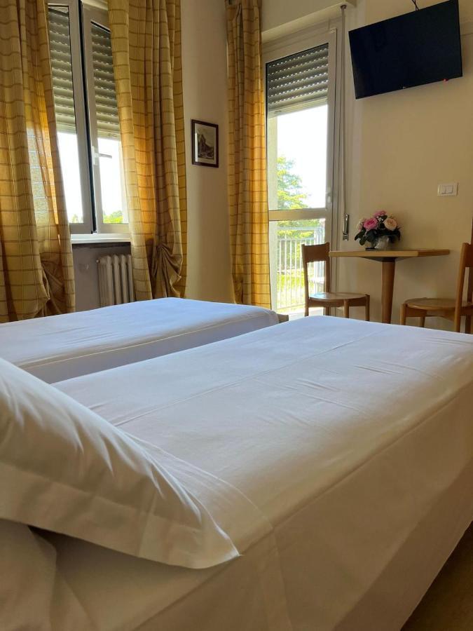 Albergo Aquila ลาซีเซ ภายนอก รูปภาพ
